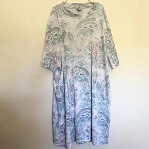 White, blue and pink vintage turtle neck night gown with abstract design!